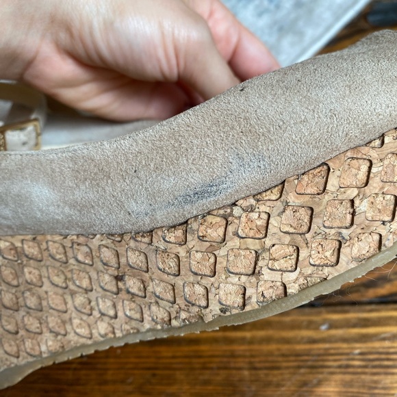 ❤️JIMMY CHOO❤️ Nude Suede Peep Toe Wedge - Picture 10 of 10